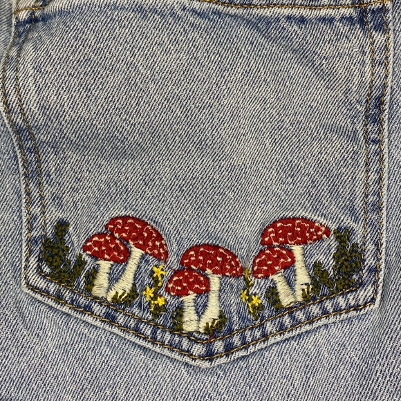 Embroidered mushroom jeans denim size 29 - Picture 11 of 11
